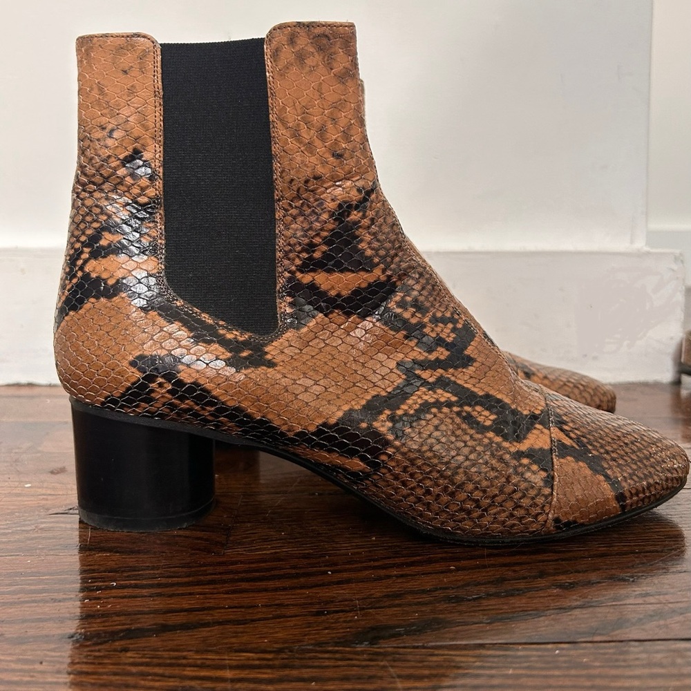 Isabelle Marant - Snakeskin Ankle Print Chelsea Boots